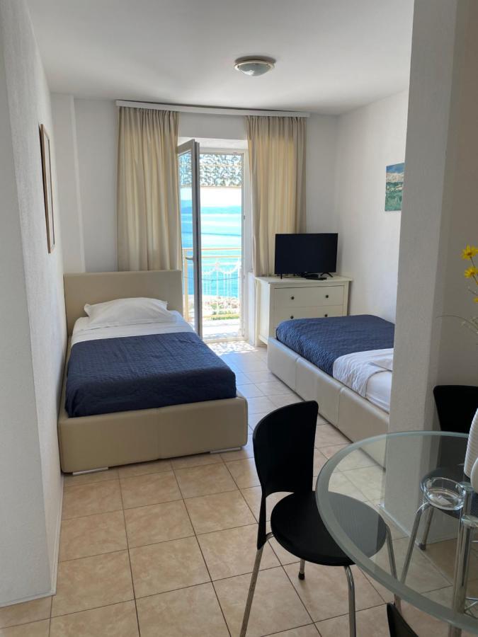 Villa Leo Beach Apartment Podgora Exterior photo